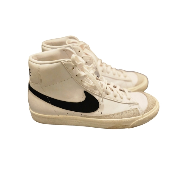 Nike Blazer Mid 77  Men’s Sneaker Size 9.5 - Picture 2 of 11